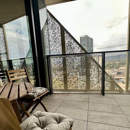 Luxury Top Level 1 Bedroom Apartment With Stunning View In Adelaide Cbd - 1 Minute Walk To Rundle Mall - Free Wifi & Netflix Luaran gambar